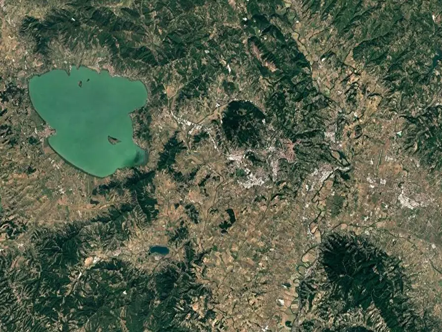 Immagine 4 di Stabile in vendita  in Via campo del patollo a Perugia