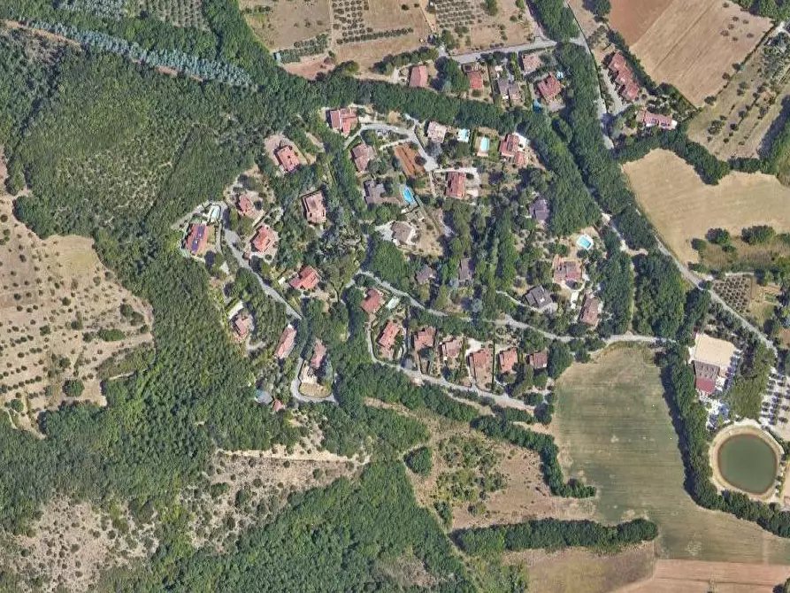 Immagine 10 di Stabile in vendita  in Via campo del patollo a Perugia
