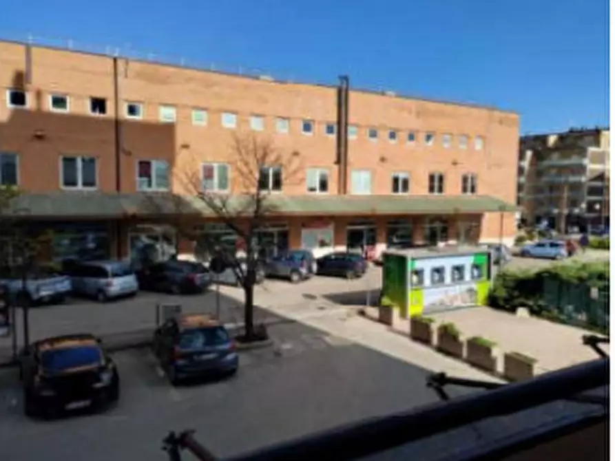 Immagine 15 di Ufficio in vendita  in Via Antonio Gramsci a Corciano