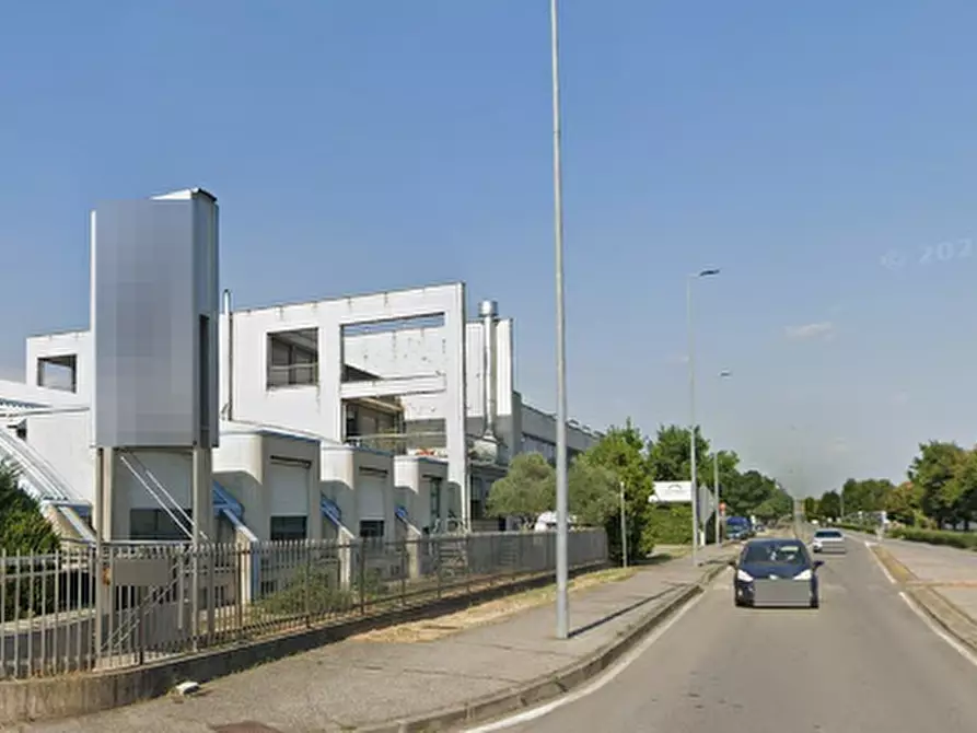 Immagine 1 di Capannone industriale in vendita  in Via A. B. Sabin a Cavenago Di Brianza