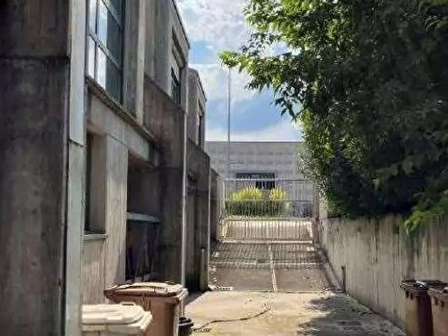 Immagine 3 di Capannone industriale in vendita  in Via A. B. Sabin a Cavenago Di Brianza