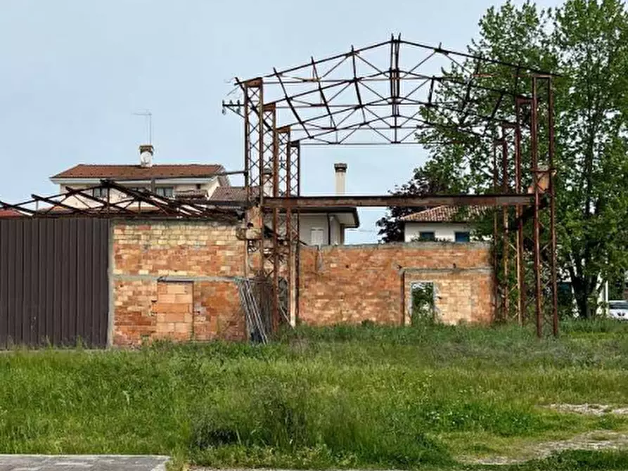 Immagine 1 di Magazzino in vendita  in Via Ancilotto a Eraclea