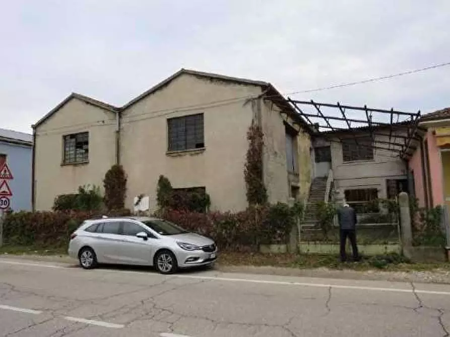 Immagine 1 di Magazzino in vendita  in Via Monte Grappa a Cerea