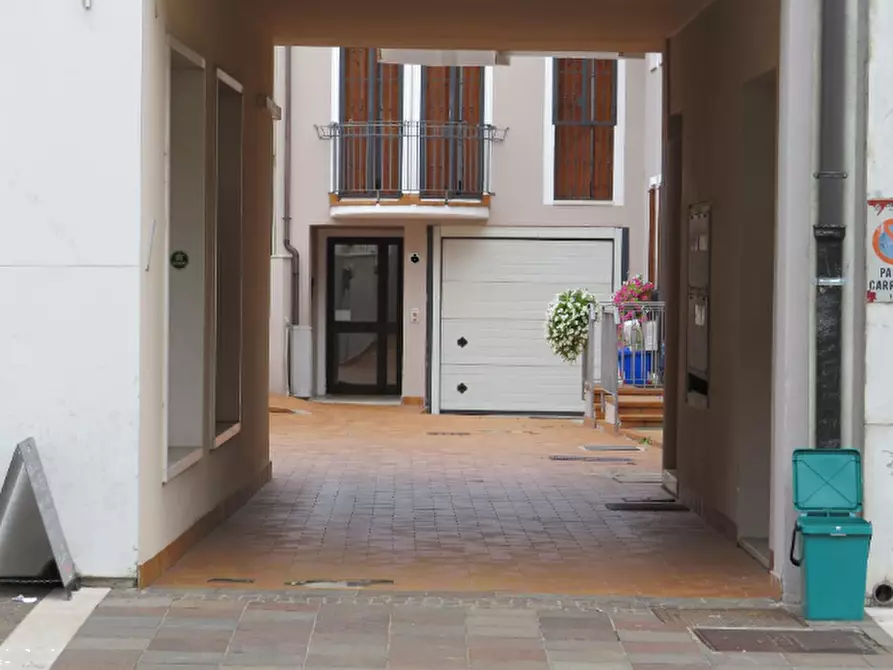 Immagine 1 di Posto auto in vendita  in Via XXV Aprile a Cerea