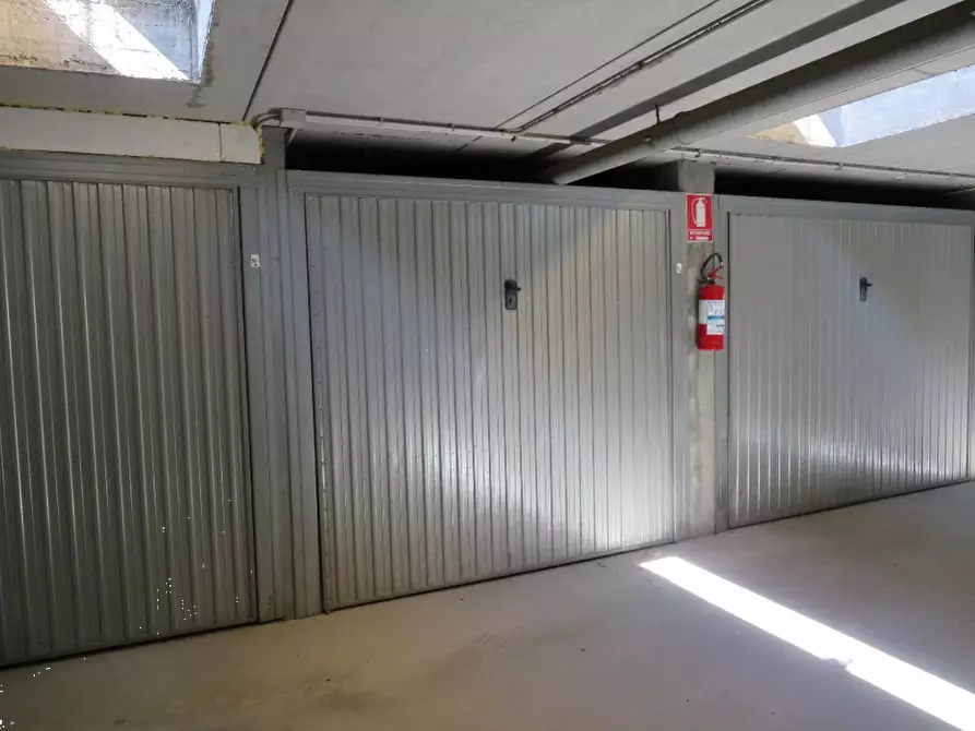 Immagine 3 di Posto auto in vendita  in Via Mantova a Cerea