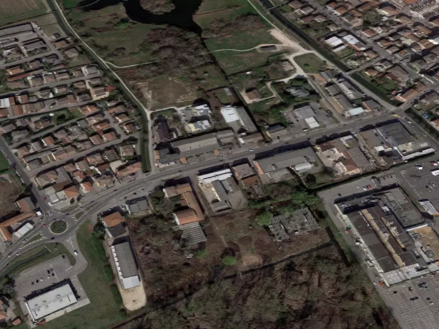 Immagine 9 di Posto auto in vendita  in Via Mantova a Cerea