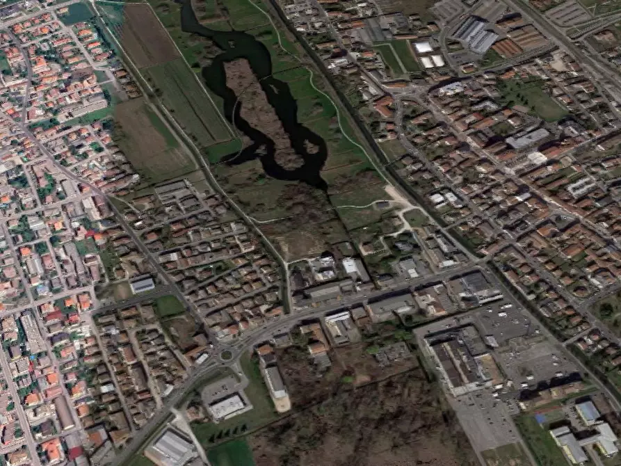 Immagine 11 di Posto auto in vendita  in Via Mantova a Cerea