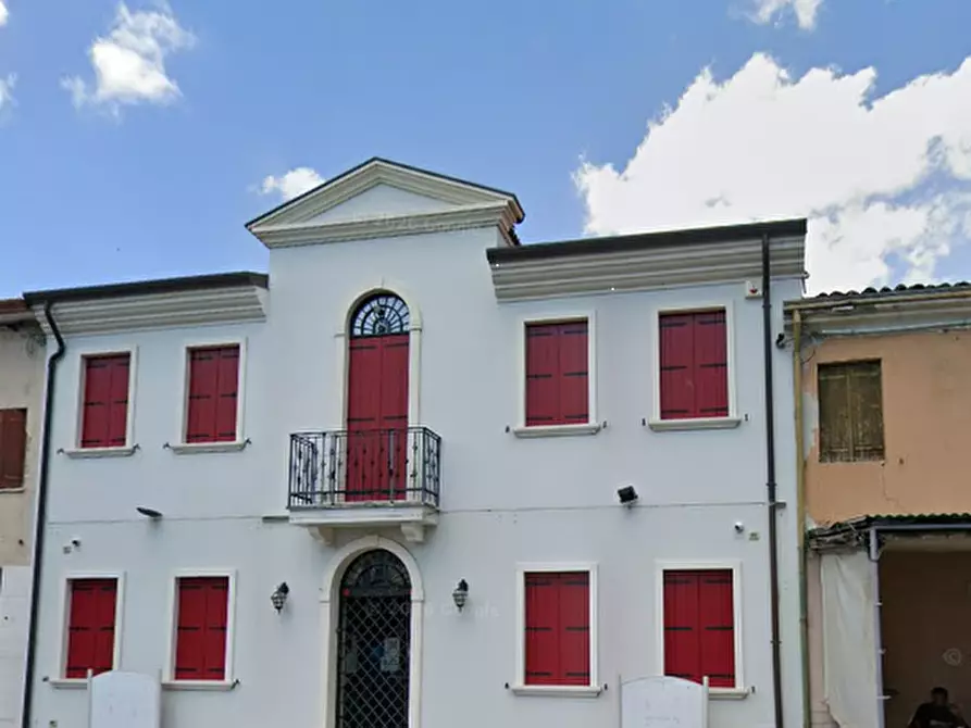 Immagine 1 di Negozio in vendita  in Via  Giovanni Matteotti a Borgo Veneto