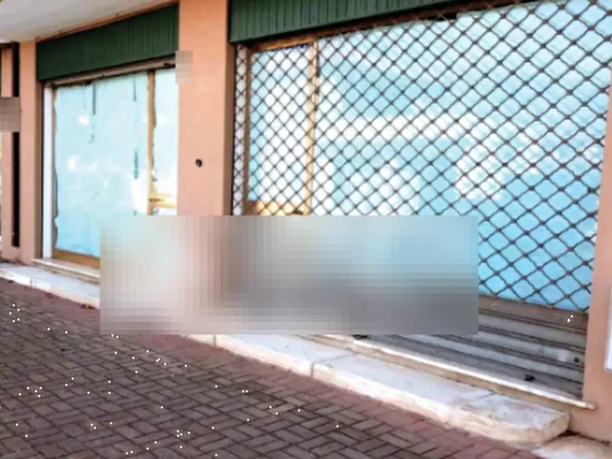 Immagine 1 di Negozio in vendita  in Via Chiesa  a Anguillara Veneta