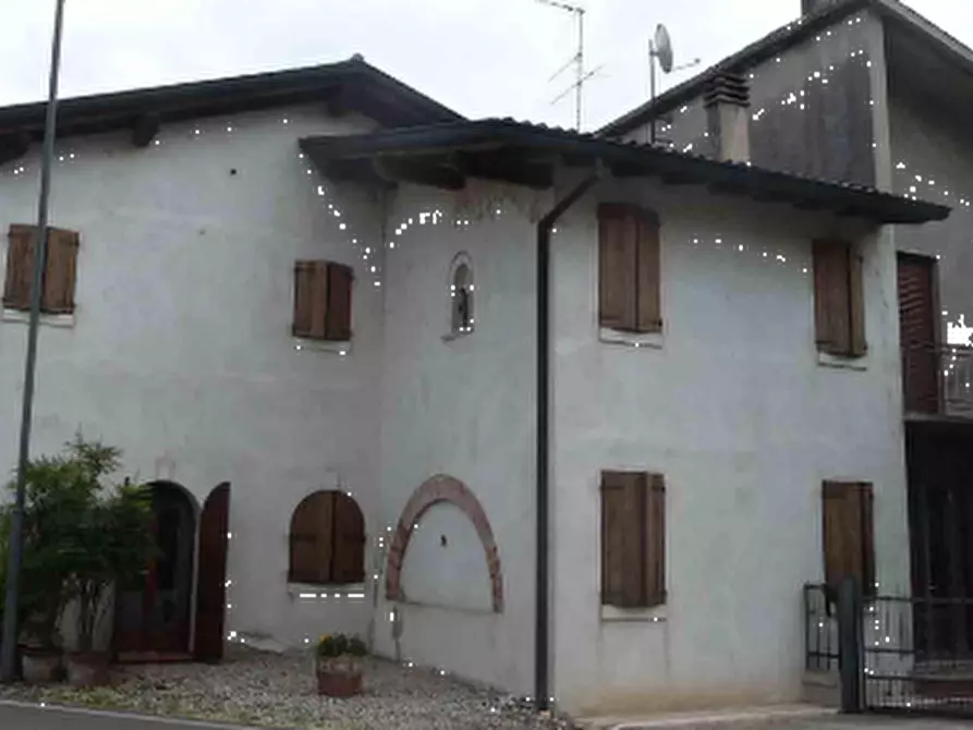 Immagine 11 di Porzione di casa in vendita  in Via Traversa Capitelllo a Concamarise