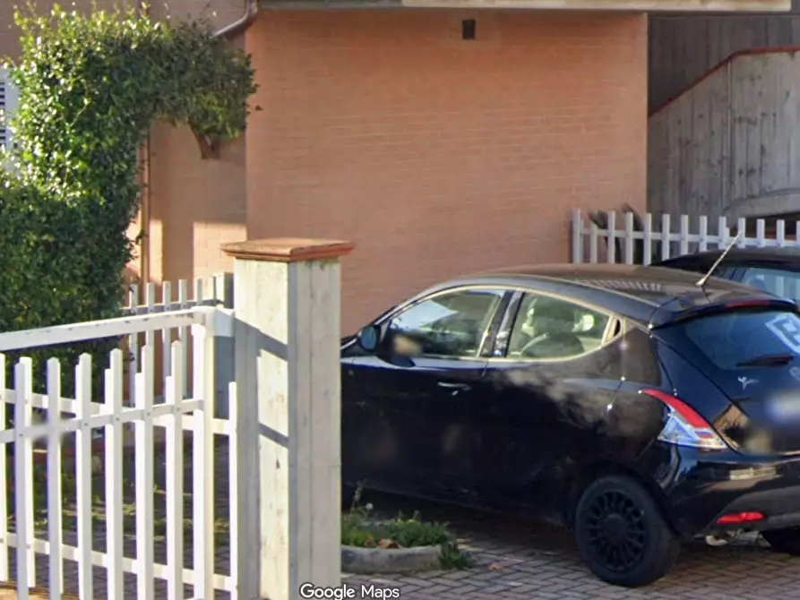 Immagine 2 di Posto auto in vendita  in Via Montagnola a Porto Sant'elpidio