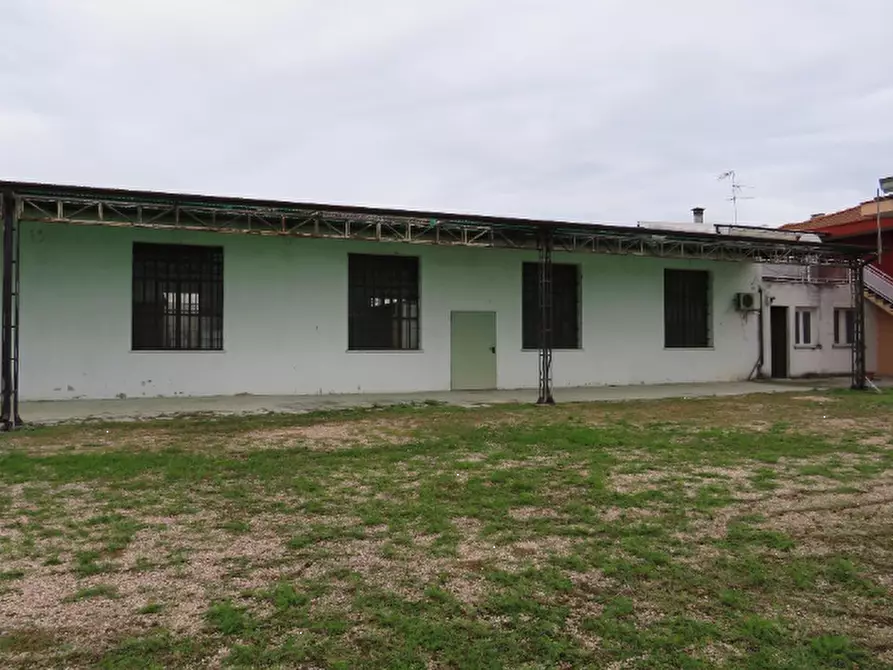 Immagine 10 di Laboratorio in vendita  in Via Oppioli a Cerea