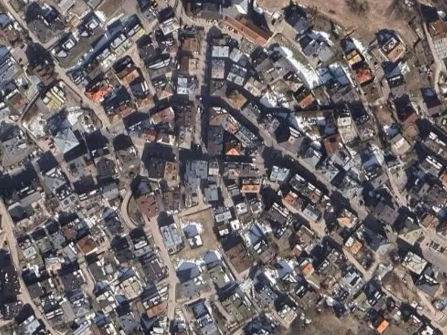 Immagine 8 di Magazzino in vendita  in Via Corte  a Auronzo Di Cadore