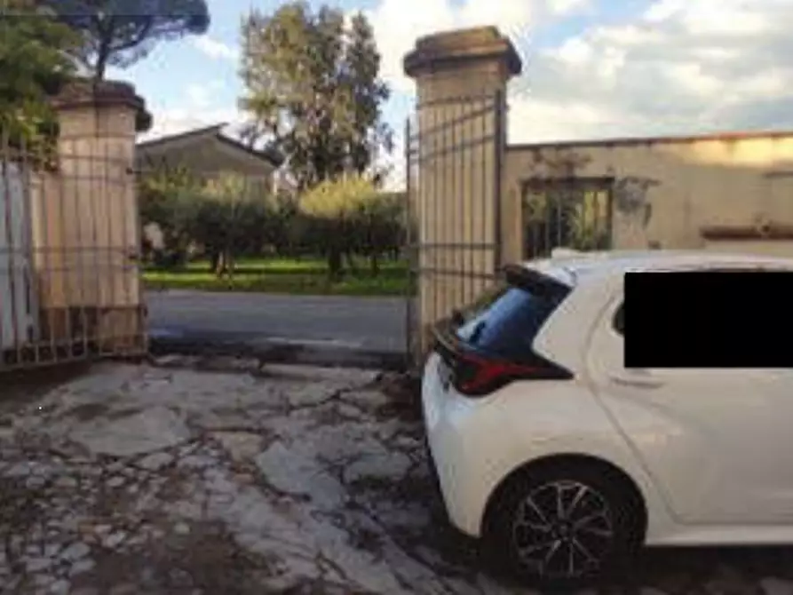 Immagine 4 di Appartamento in vendita  in Via Tosca Fiesoli a Campi Bisenzio