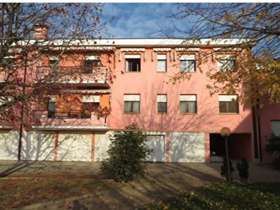 Immagine 1 di Appartamento in vendita  in Via del Castagno a Mira