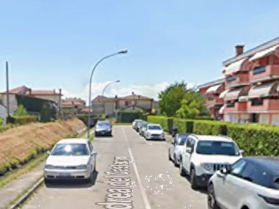 Immagine 4 di Appartamento in vendita  in Via del Castagno a Mira