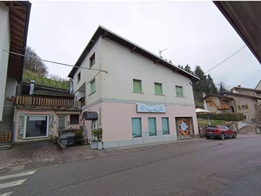 Immagine 1 di Appartamento in vendita  in Via Roma a Lamon