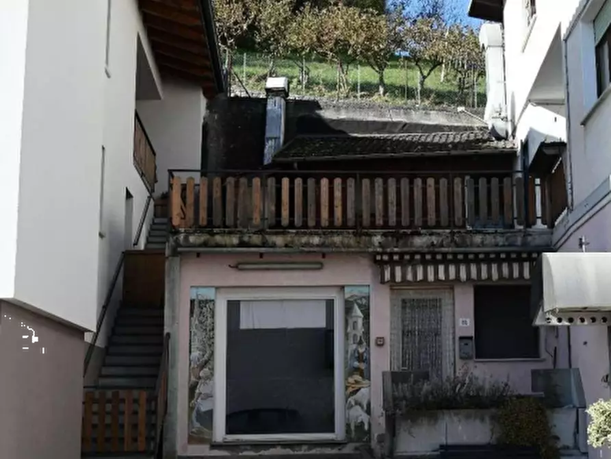 Immagine 3 di Appartamento in vendita  in Via Roma a Lamon