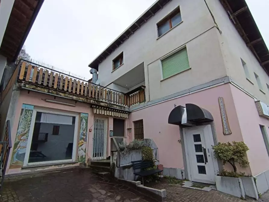 Immagine 4 di Appartamento in vendita  in Via Roma a Lamon