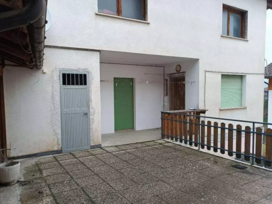 Immagine 6 di Appartamento in vendita  in Via Roma a Lamon