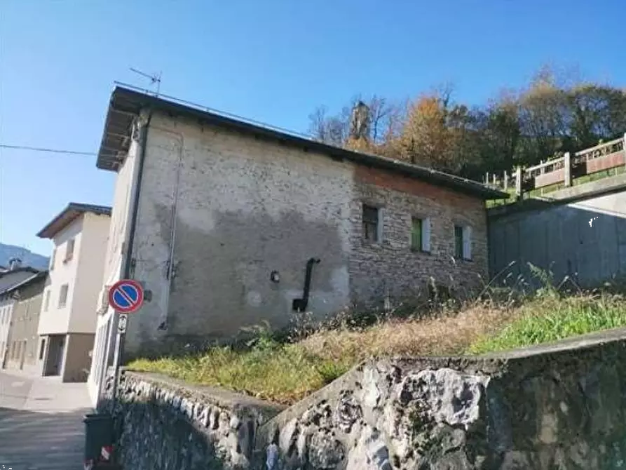 Immagine 8 di Appartamento in vendita  in Via Roma a Lamon