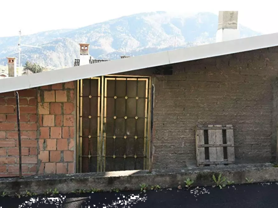 Immagine 10 di Appartamento in vendita  in Via Roma a Lamon