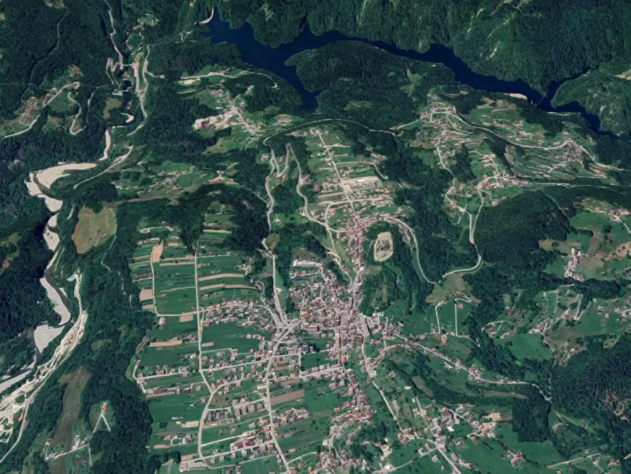 Immagine 20 di Appartamento in vendita  in Via Roma a Lamon