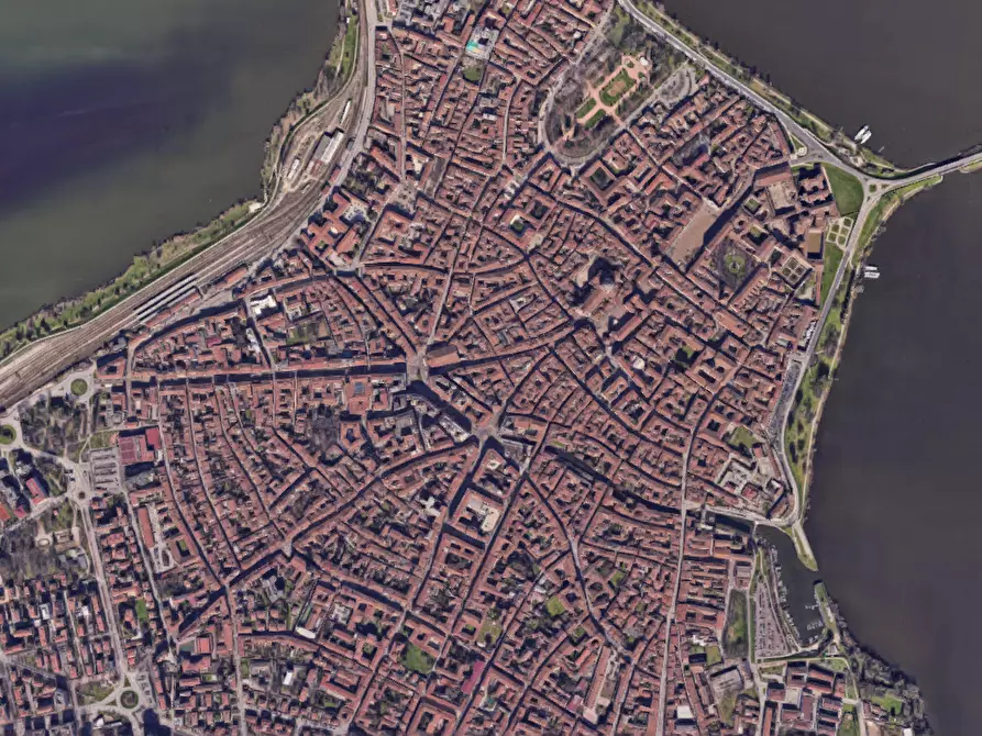 Immagine 5 di Magazzino in vendita  in Corso Umberto I a Mantova