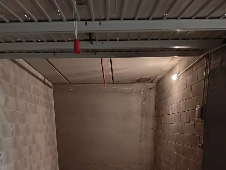 Immagine 1 di Garage in vendita  in Piazza Adriano a Torino