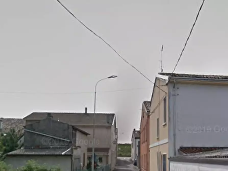 Immagine 3 di Magazzino in vendita  in Via Campagna a Serravalle A Po