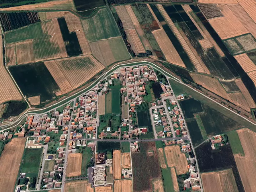 Immagine 5 di Magazzino in vendita  in Via Campagna a Serravalle A Po