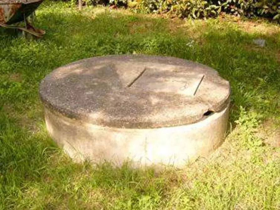 Immagine 5 di Stabile in vendita  in Via Umbria a Tuoro Sul Trasimeno