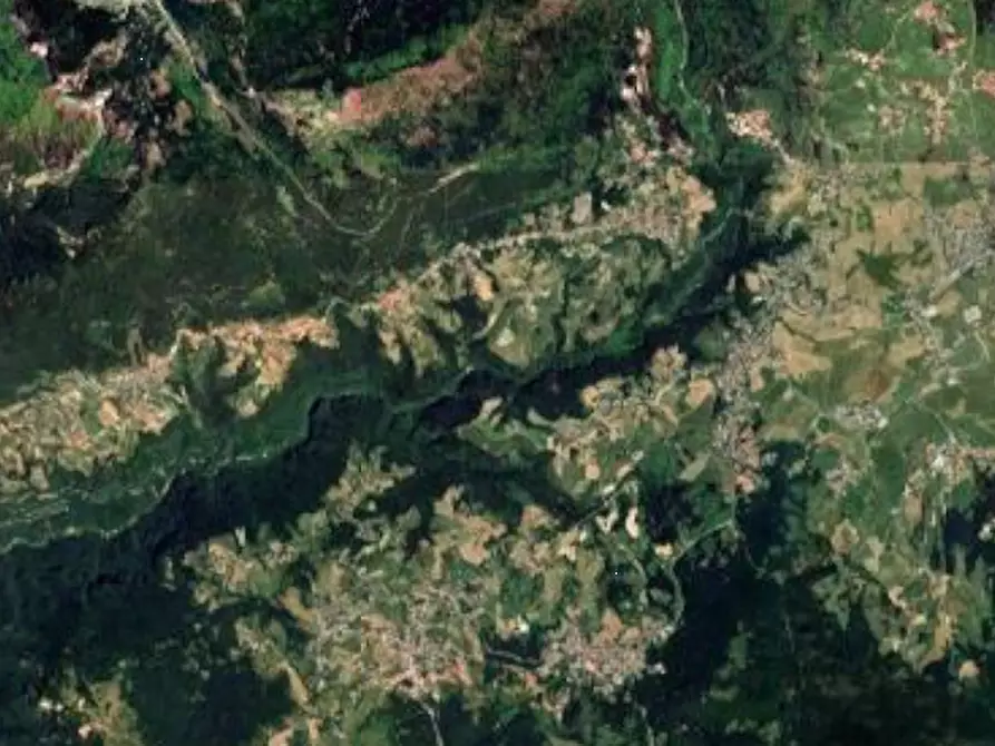 Immagine 9 di Magazzino in vendita  in Via Menevo a Dolcè