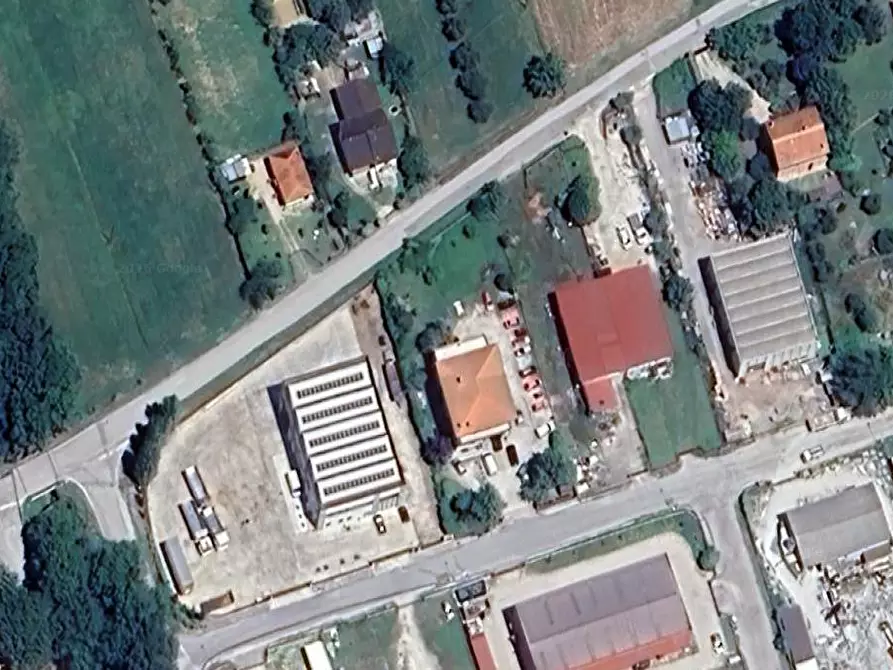 Immagine 8 di Stabile in vendita  in Via Umbria a Tuoro Sul Trasimeno