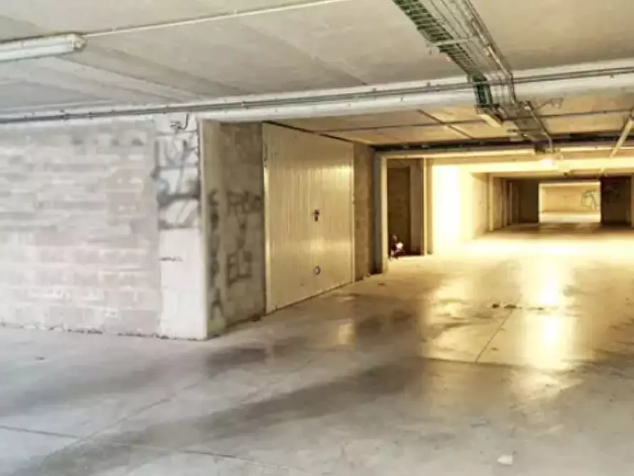 Immagine 1 di Garage in vendita  in Via Don Giuseppe Diana a Gubbio