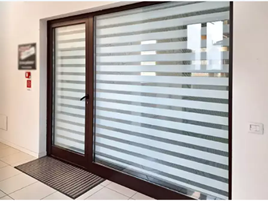 Immagine 1 di Negozio in vendita  in Via Don Giuseppe Diana a Gubbio