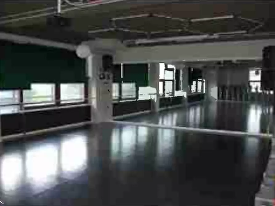 Immagine 7 di Negozio in vendita  in Via Don Giuseppe Diana a Gubbio