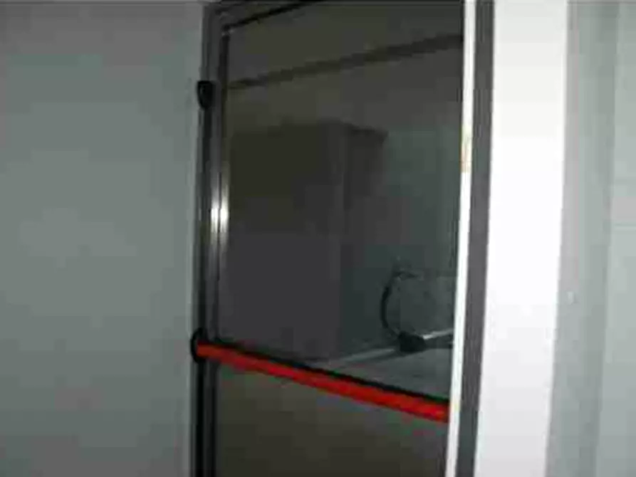 Immagine 6 di Negozio in vendita  in Via Don Giuseppe Diana a Gubbio