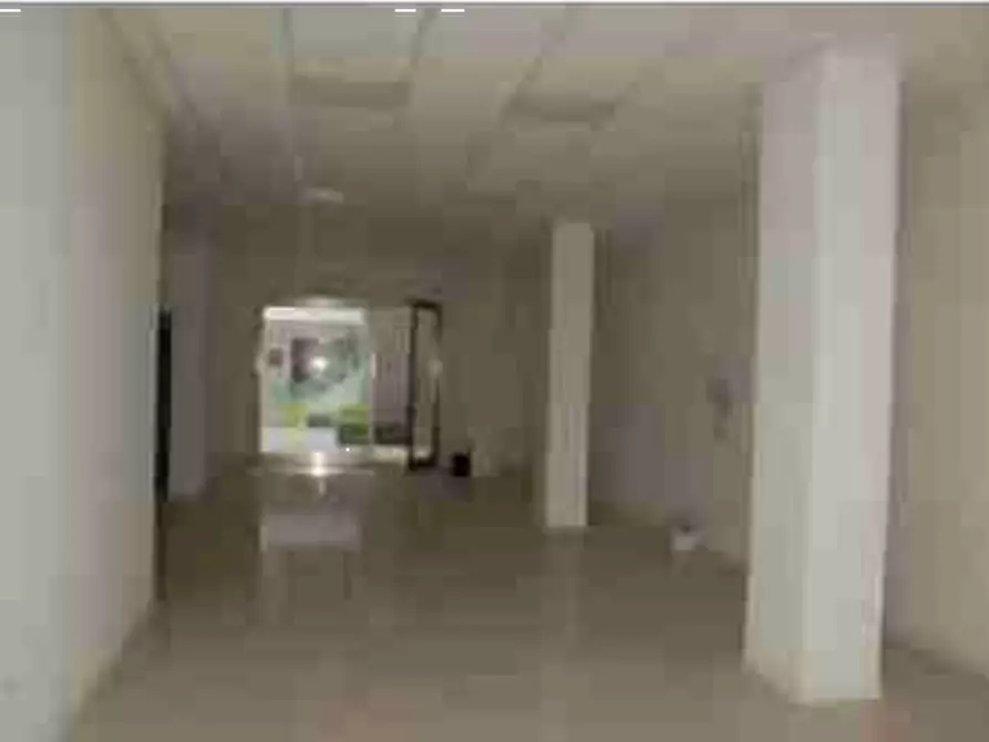 Immagine 4 di Negozio in vendita  in Via Don Giuseppe Diana a Gubbio