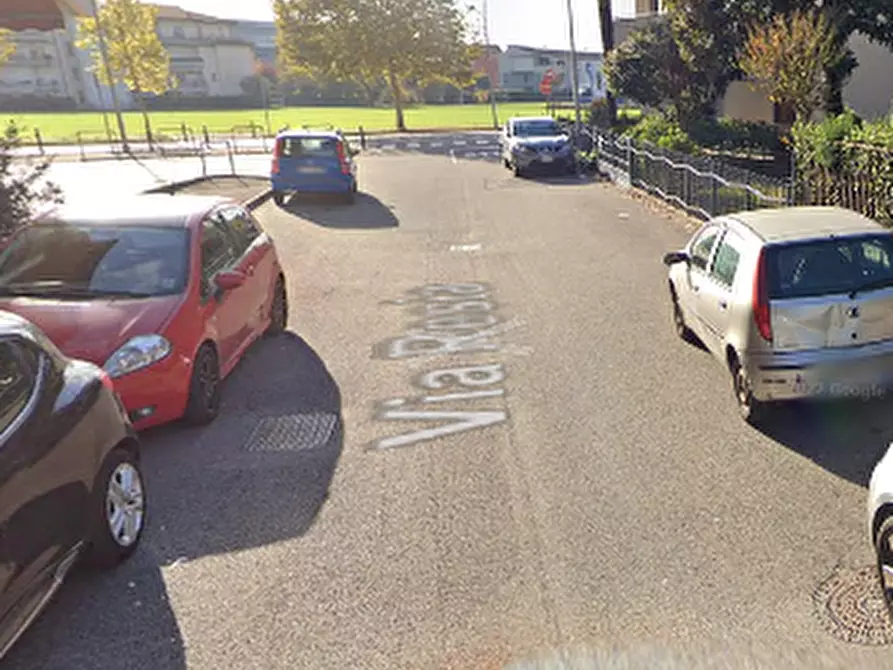 Immagine 4 di Garage in vendita  in Piazza Adriano a Torino