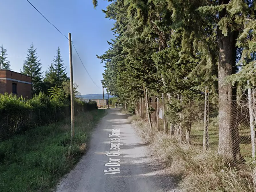 Immagine 4 di Negozio in vendita  in Via Don Giuseppe Diana a Gubbio