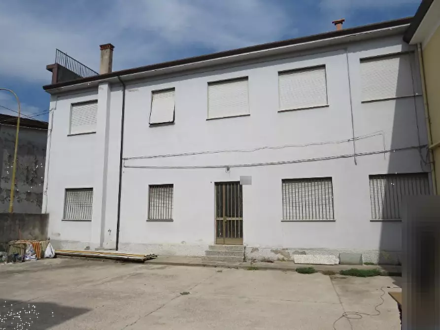 Immagine 11 di Magazzino in vendita  in Vicolo Tito Speri  a Casaleone