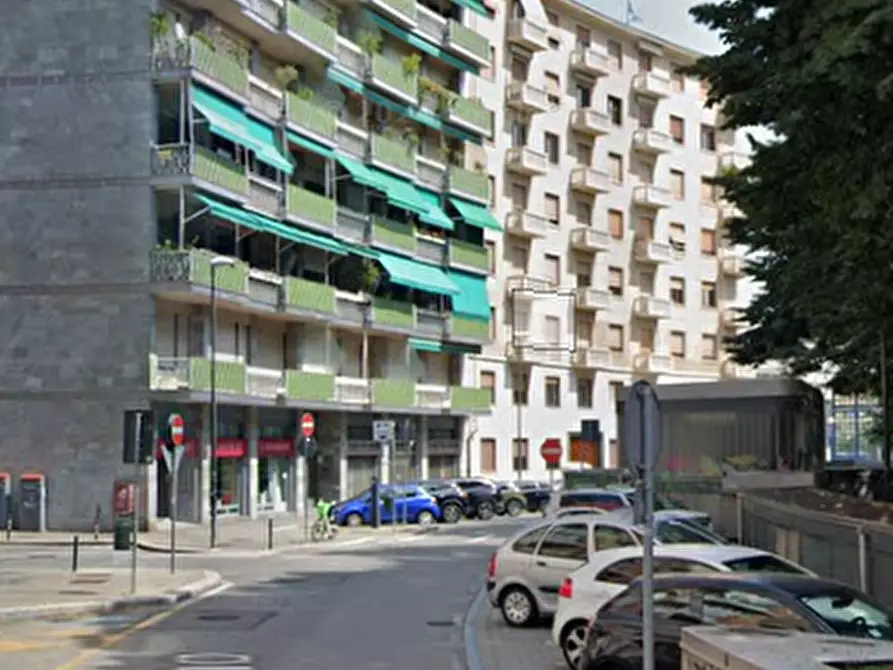 Immagine 9 di Garage in vendita  in Piazza Adriano a Torino