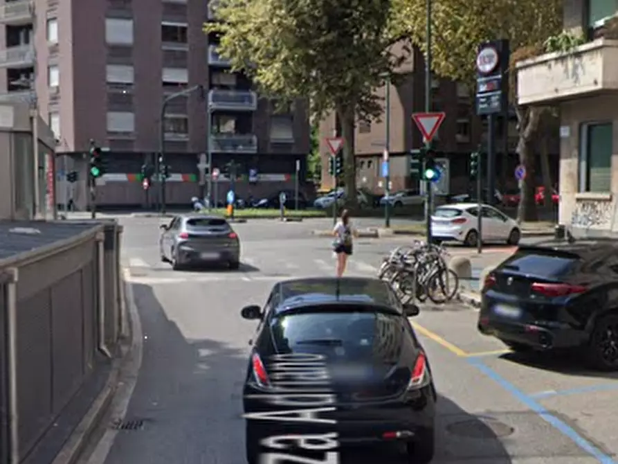 Immagine 8 di Garage in vendita  in Piazza Adriano a Torino