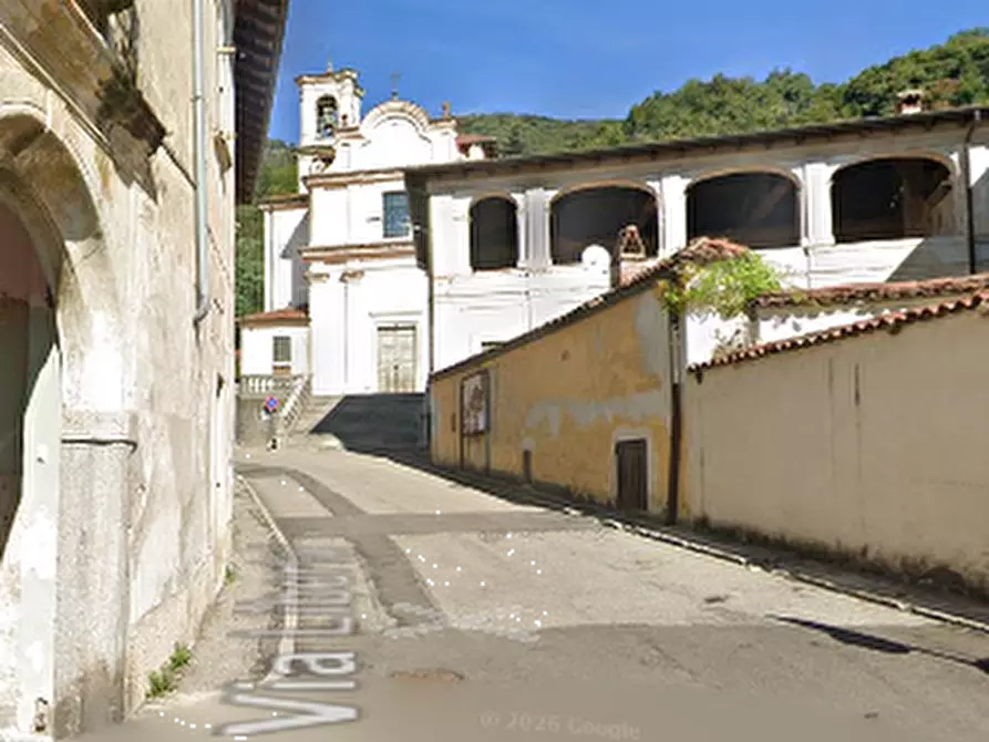 Immagine 9 di Appartamento in vendita  in Via Libertà  a Casalzuigno