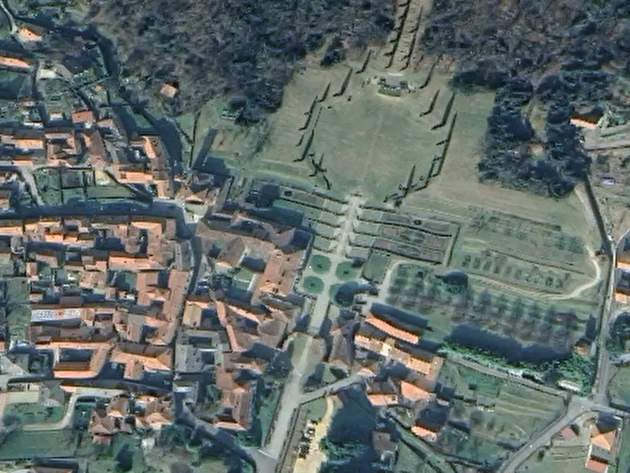 Immagine 13 di Appartamento in vendita  in Via Libertà  a Casalzuigno