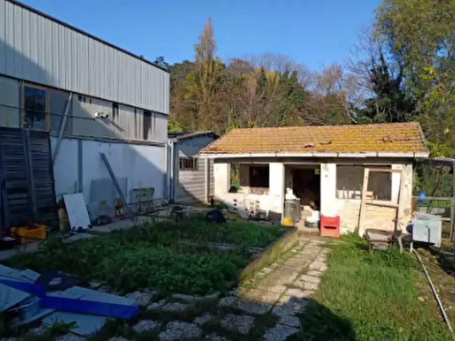 Immagine 4 di Magazzino in vendita  in Via Lombardia a Porto Sant'elpidio