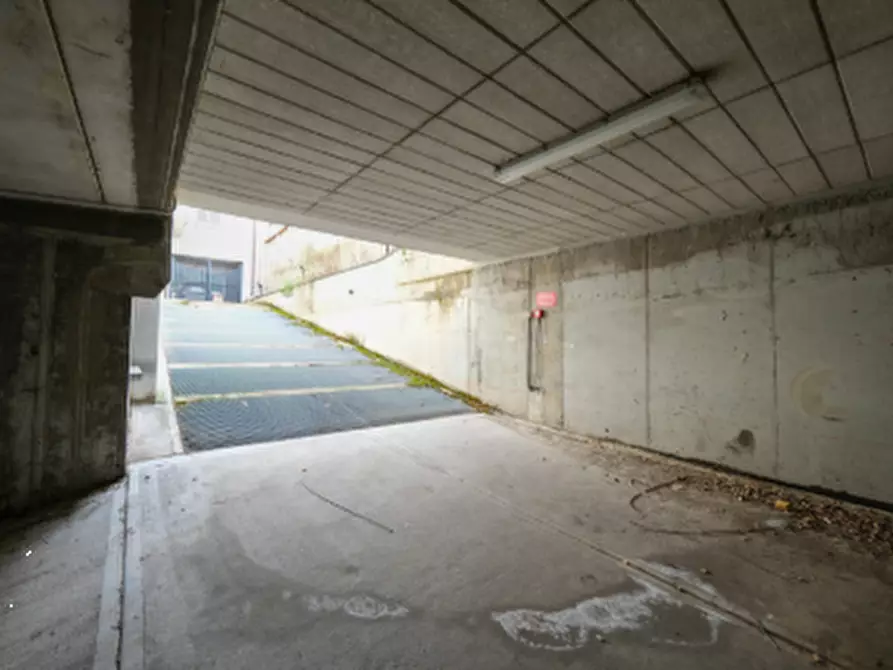 Immagine 5 di Garage in vendita  in Via Dante Alighieri  a Arluno