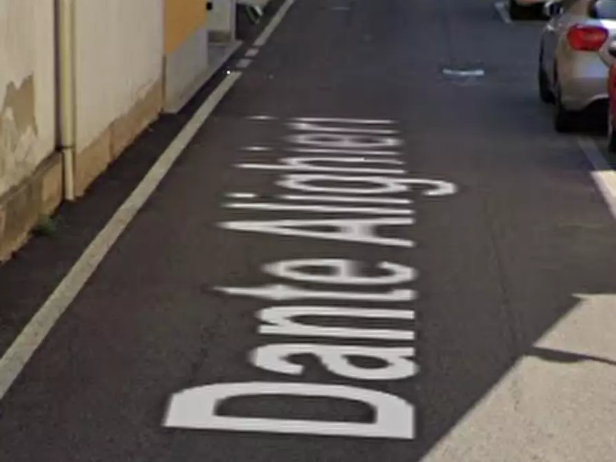 Immagine 9 di Garage in vendita  in Via Dante Alighieri  a Arluno