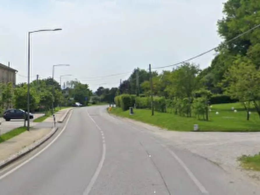 Immagine 5 di Magazzino in vendita  in Piazza Rovere a Farra Di Soligo